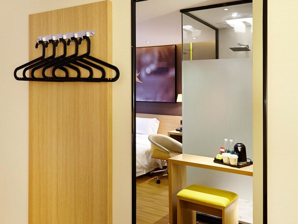 Готель 7Days Premium Chongqing Hongqihegou Номер фото