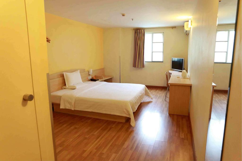 Готель 7Days Premium Chongqing Hongqihegou Номер фото