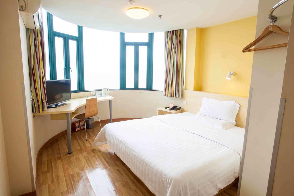 Готель 7Days Premium Chongqing Hongqihegou Номер фото